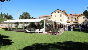 <br />
<b>Warning</b>:  Undefined variable $img in <b>/home/ducatovinix/public_html/site/wp-content/themes/ppo_ducato/single-attivita.php</b> on line <b>276</b><br />
<br />
<b>Warning</b>:  Trying to access array offset on null in <b>/home/ducatovinix/public_html/site/wp-content/themes/ppo_ducato/single-attivita.php</b> on line <b>276</b><br />
